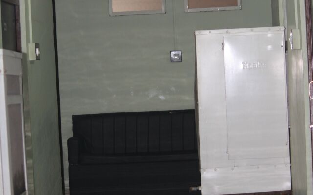 Kanchan Hotel