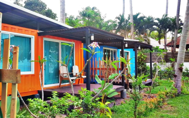 Think & Retro Cafe Lipa Noi Samui