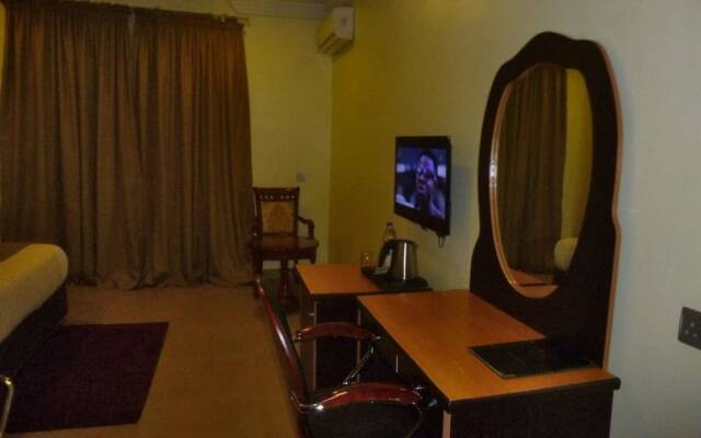 Warri Wetland Hotel