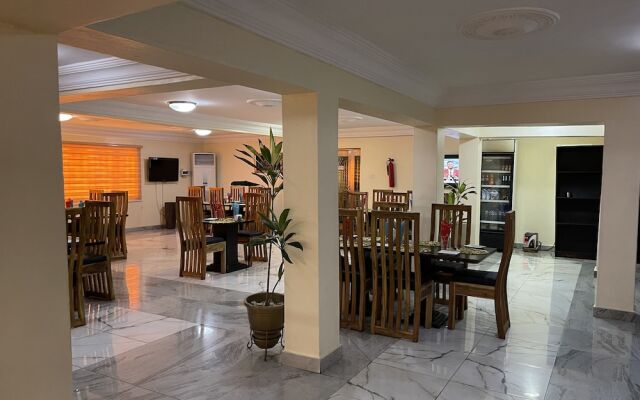 Western Sun International Hotel & Events Centre