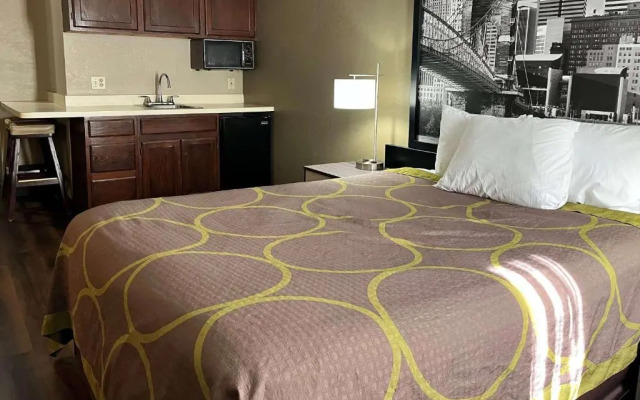 Super 8 - Harrison OH