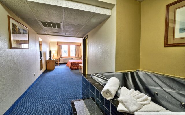 Katahdin Inn & Suites