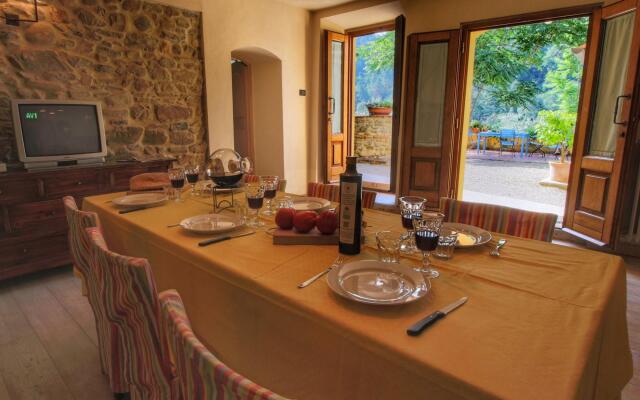 Beautiful Pool Villa in Tuscany