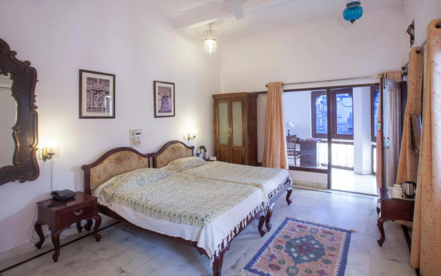 Lake Pichola Hotel