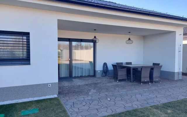 Villa Holiday Hevlín