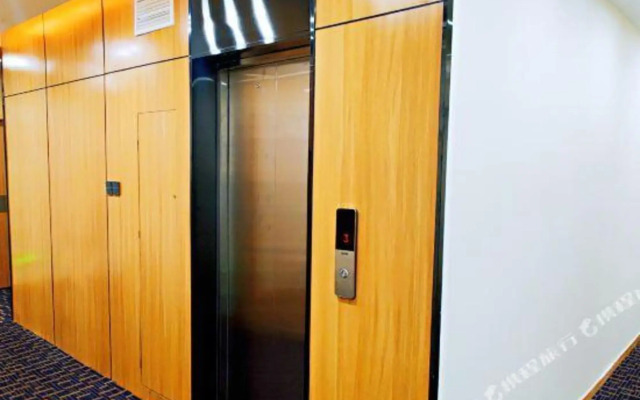 Yanxu Hotel(言序酒店(青岛石油大学店))