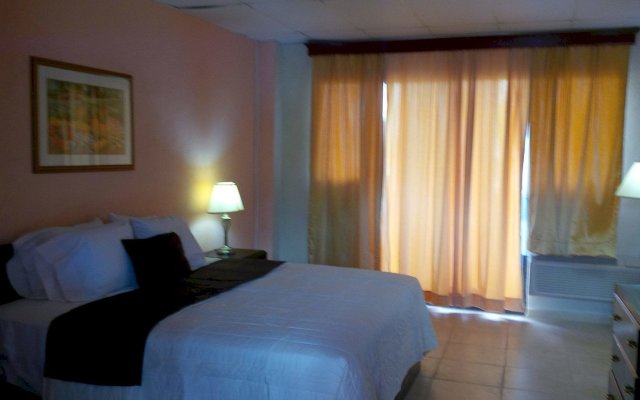 Le Monte Cristo Hotel & Suites