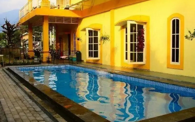 Arimbi Cibulan Suites