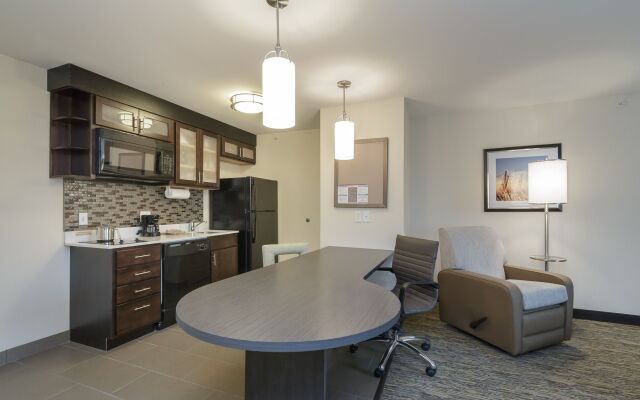 Candlewood Suites Mishawaka North by IHG