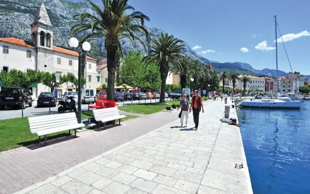 Excellent 1 Bedroom Apartment in Makarska