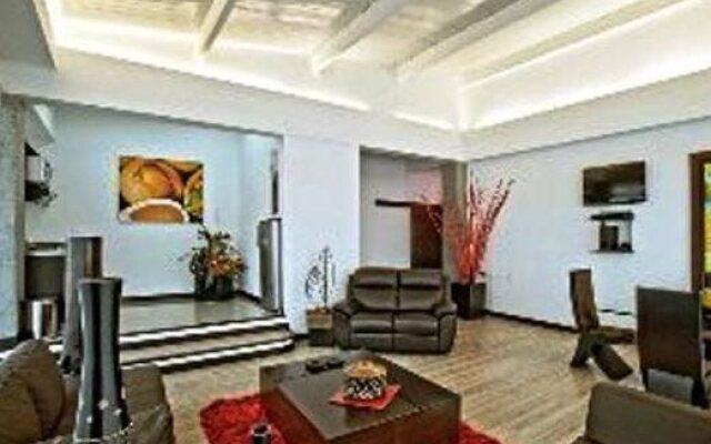 Hábitat Suites Hotel