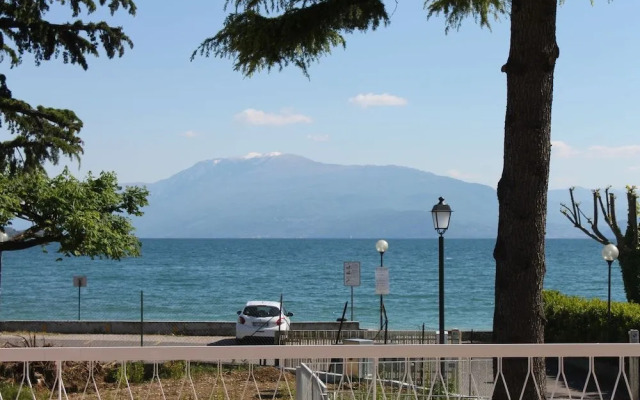 Lake Garda Beach Hostel
