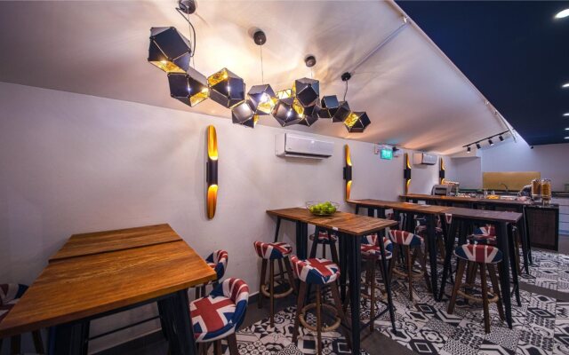 CUBE Boutique Capsule Hotel @ Kampong Glam