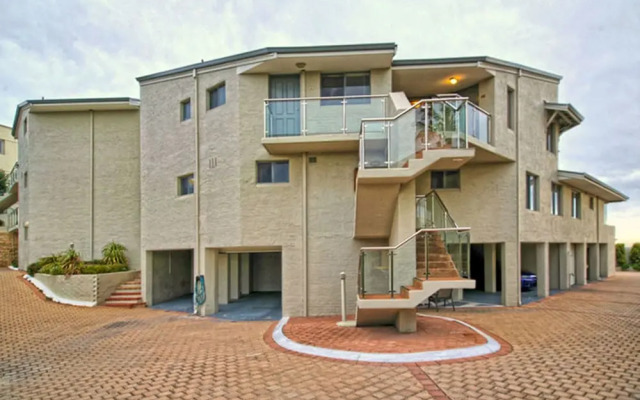 Scarborough Beach Front Resort - Shell Seven