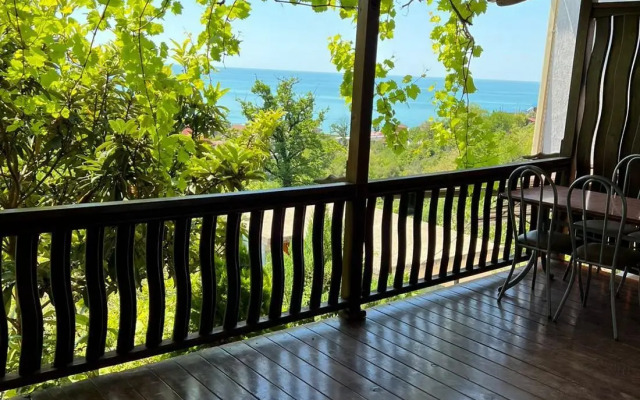 The Guest House At Henry's