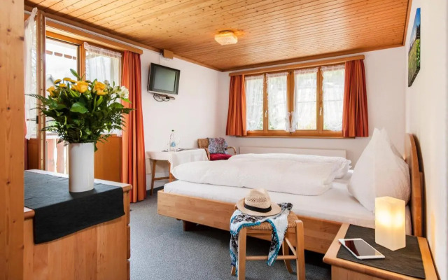 Gade Lodge