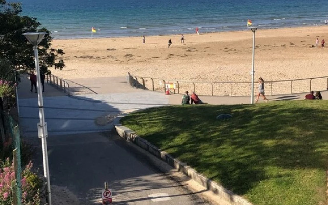 No2 Sandy Bay , Luxury Beachfront Apartment
