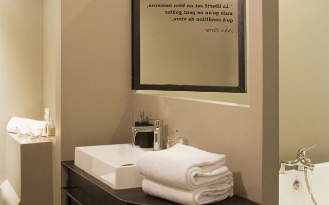 Surprenantes- Jules Verne