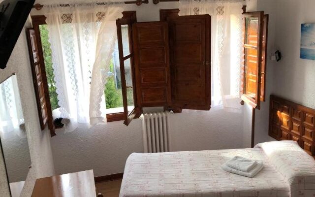 Hostal Paratene