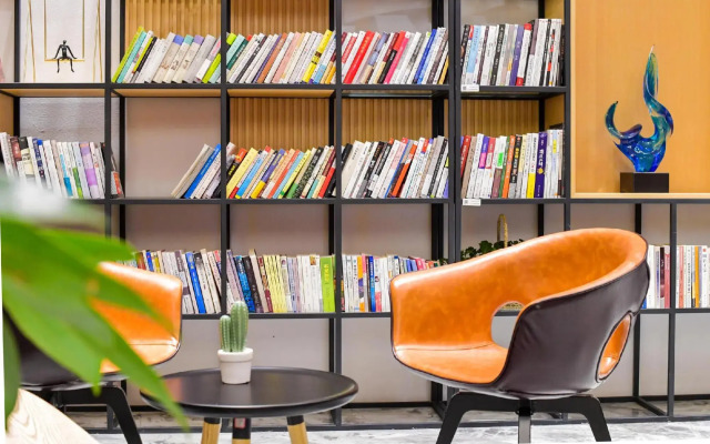 Atour Hotel (Guyuan Museum)