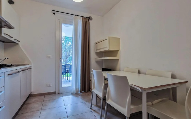 Lovely Apartment With two Fenced Garden