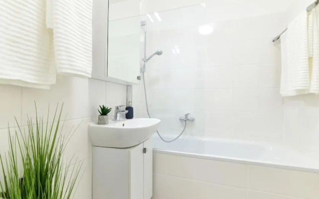 Laurel Bay Apartment