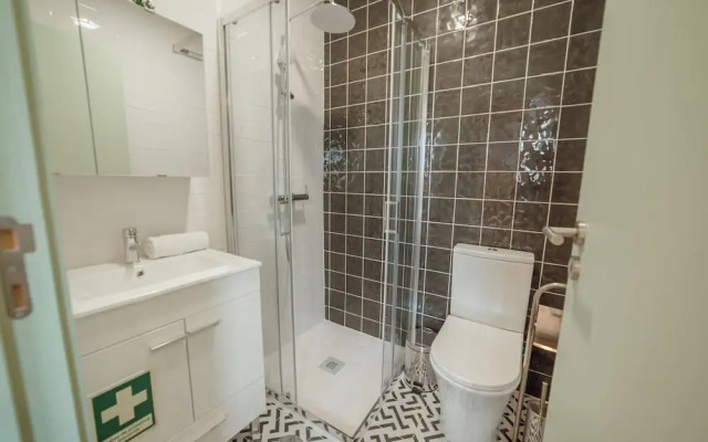 Downtown Suite G by Vacationy