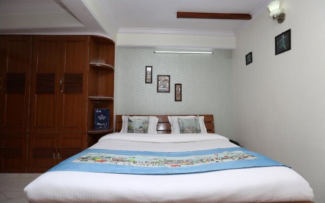 OYO 7670 Home Stay Rashik B&B