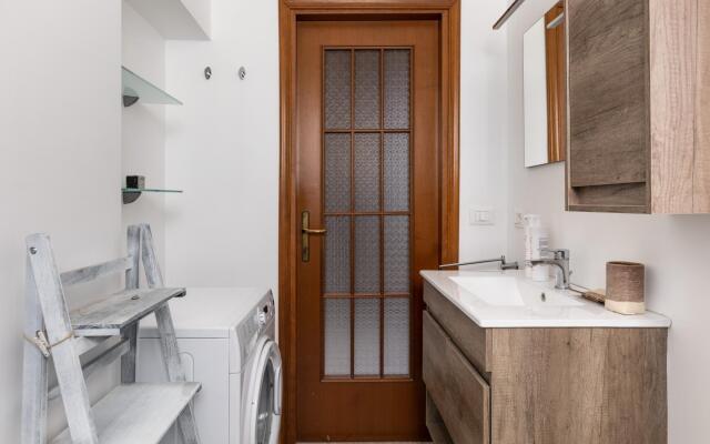 Classic Style Apartment by Wonderful Italy