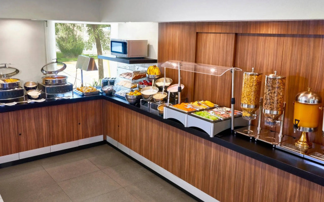 City Express Suites Silao Aeropuerto