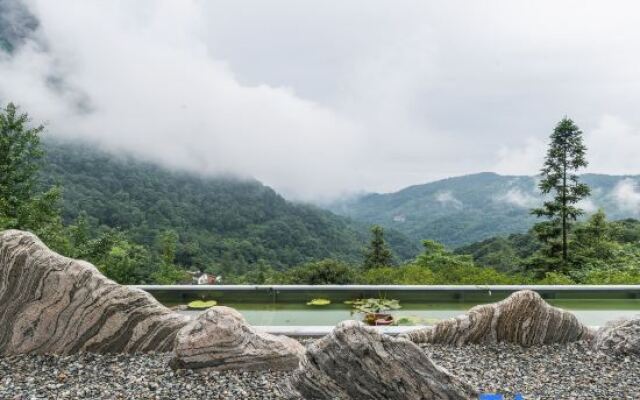 Yunyin Qingcheng Hot Spring Resort Hotel