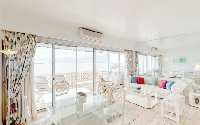 Oceana Suites Vanguardia