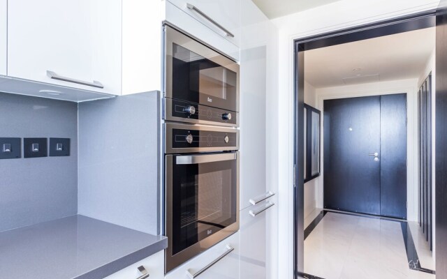 Al Bateen  by Deluxe Holiday Homes