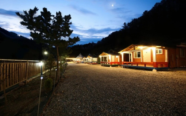 Chuncheon Healing Camp Pension