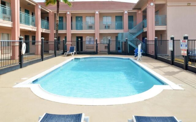 Americas Best Value Inn - Clute / Lake Jackson