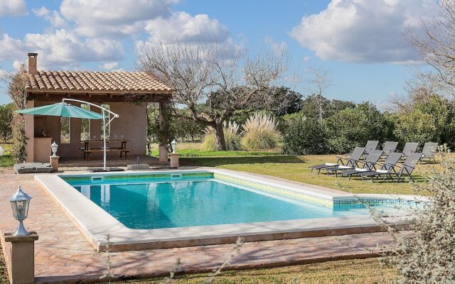 Close Es Trenc Beach Villa with Pool