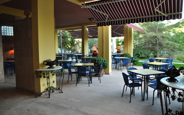Palm Court Suites