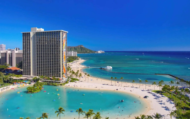 Hilton Hawaiian Village Waikiki Beach Resort