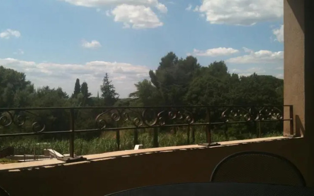 Mas de Valrugues Holifrance