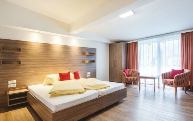 Apartment With Ski-storage, Parking & Garden