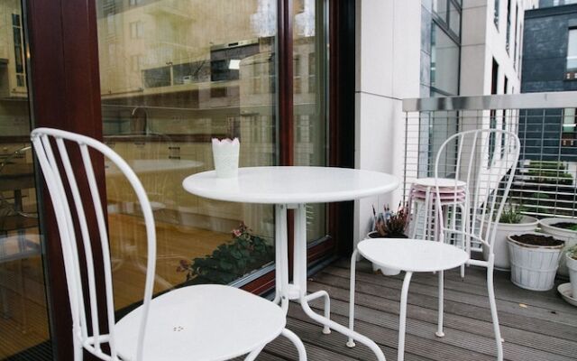 Warsaw Concierge Vistula Apartment