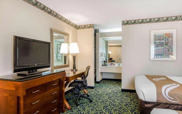 Quality Inn & Suites - Boston/Lexington