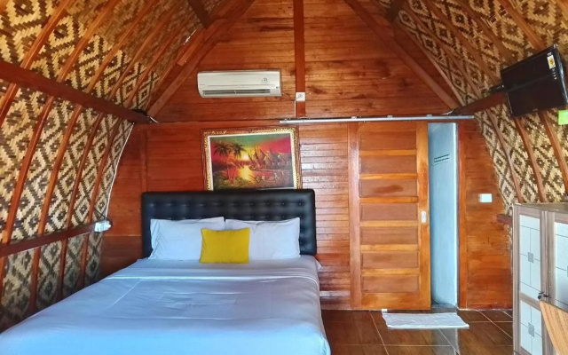Road Beach Villa