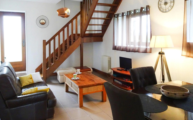 Terraced house, St Meloir des Ondes