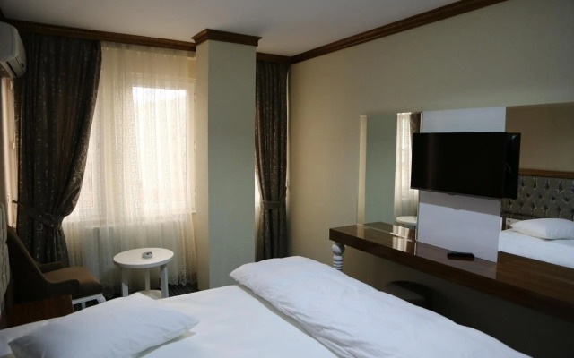 Grand Sera Hotel