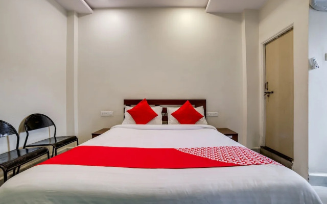 Oyo 23706 Super Deluxe Guest House