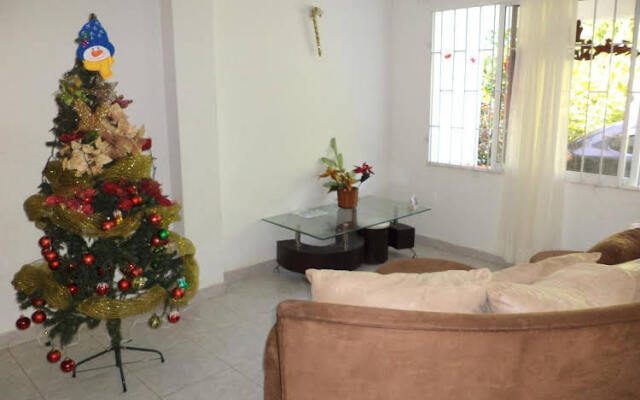 Posada Miss Claris