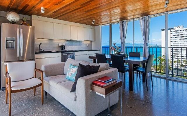 Diamond Head Beach Hotel