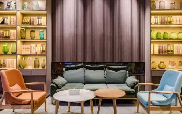 Light Zhu Hotel (Shangqiu Wanda Plaza Branch)