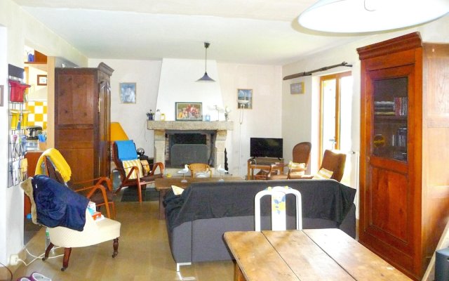 House With 5 Bedrooms in Plougrescant, With Furnished Garden - 2 km Fr